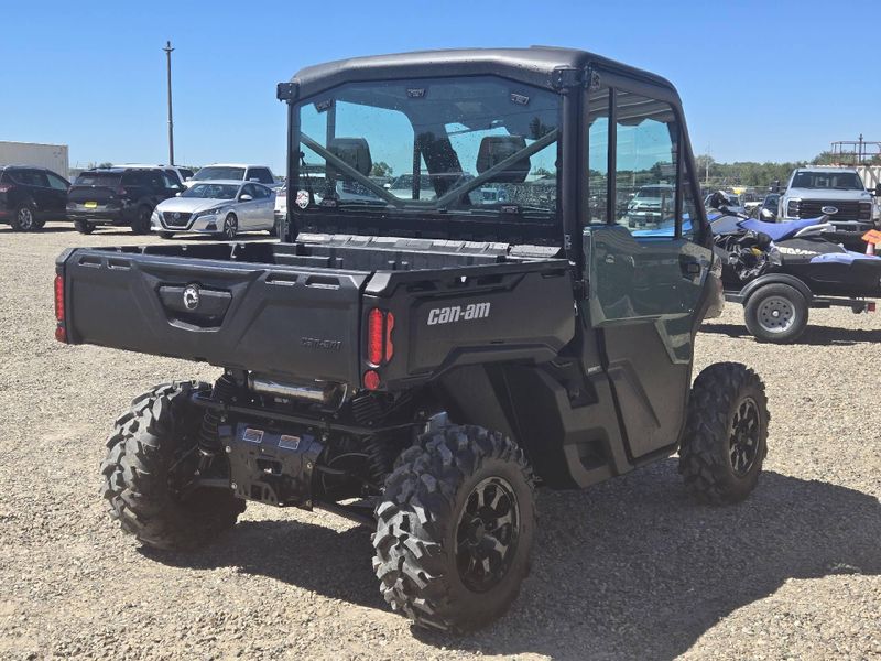 New 2026 Can-Am DEFENDER DPS CAB HD10 