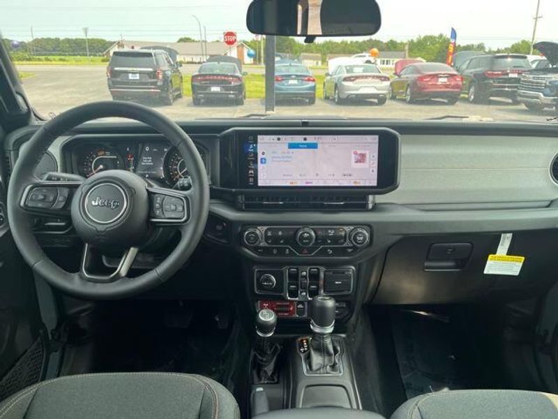 2025 Jeep Wrangler 4-door Willys