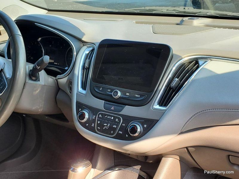 2016 Chevrolet Malibu PremierImage 14