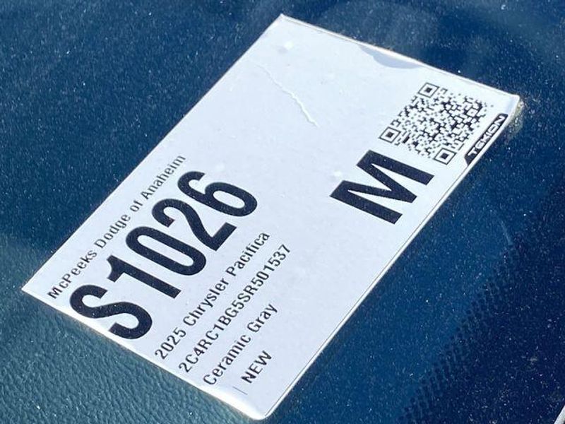 New 2025 Chrysler Pacifica SelectImage 22