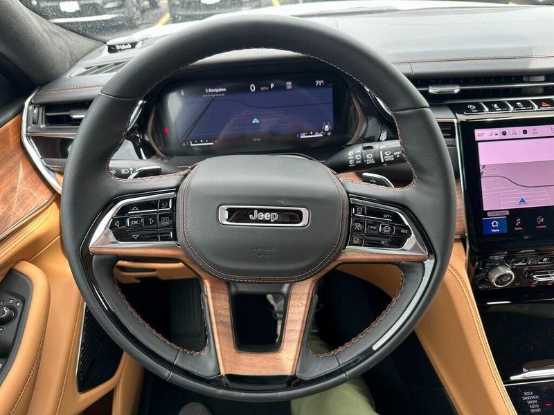 2025 Jeep Grand Cherokee Summit Reserve photo 2