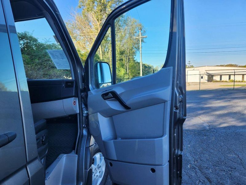 2017 Mercedes-Benz Sprinter 2500 Standard Roof V6Image 44