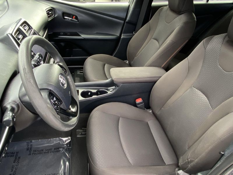 Used 2020 Toyota Prius LEImage 16