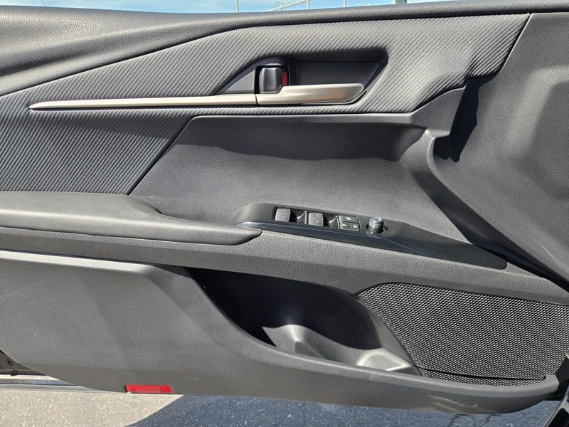 Used 2025 Toyota Camry SE (Natl)