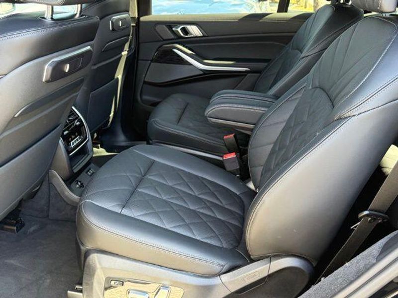 New 2026 BMW X7 xDrive40iImage 28