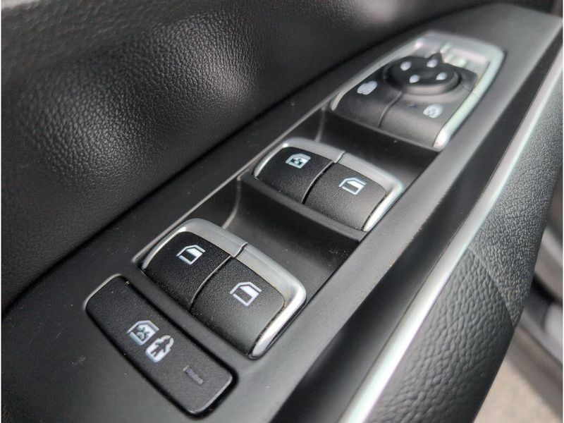 Used 2023 Kia Sorento SImage 12