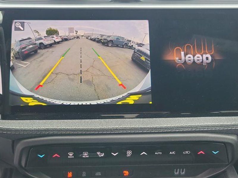 New 2026 Jeep Cherokee Laredo 4x4