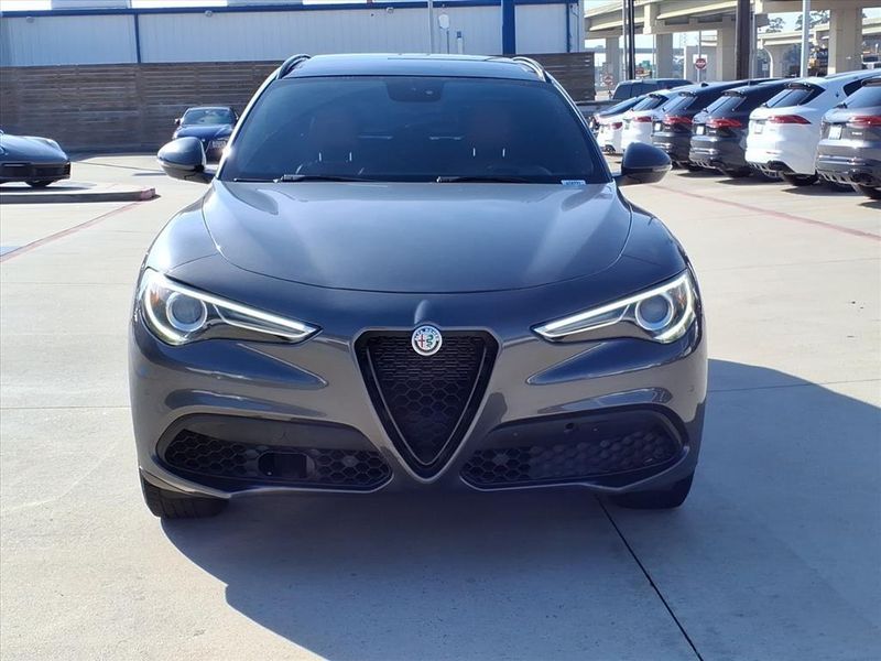 Used 2019 Alfa Romeo Stelvio Ti SportImage 4