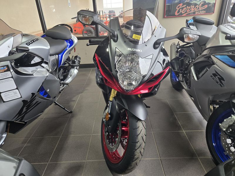 NEW 2026 SUZUKI GSXR750 Image 4