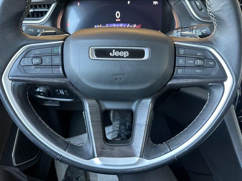 2022 Jeep Grand Cherokee L LimitedImage 3