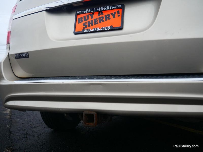 Used 2014 Chrysler Town & Country Touring