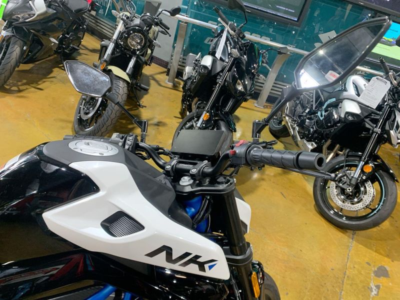 New 2025 CFMOTO 300NK Image 18