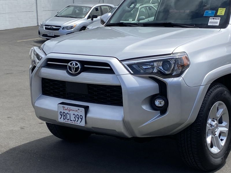 2022 Toyota 4Runner SR5 PremiumImage 9
