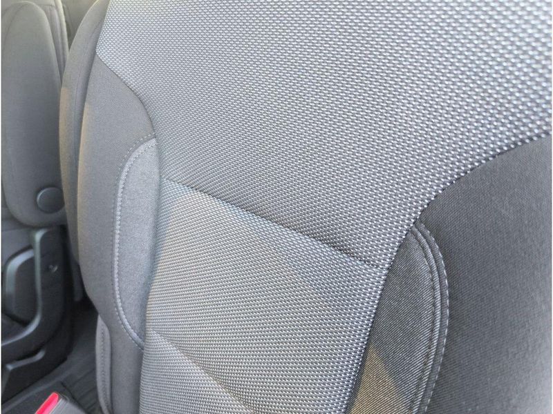 Used 2023 Chevrolet Traverse LT ClothImage 30