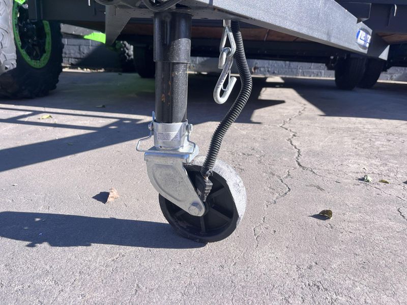 New 2025 Zieman F-712 WOOD DECK Image 12