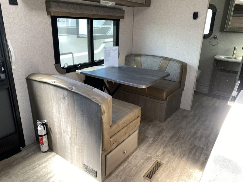 New 2026 ARCTIC FOX 22GT EDGE Image 14