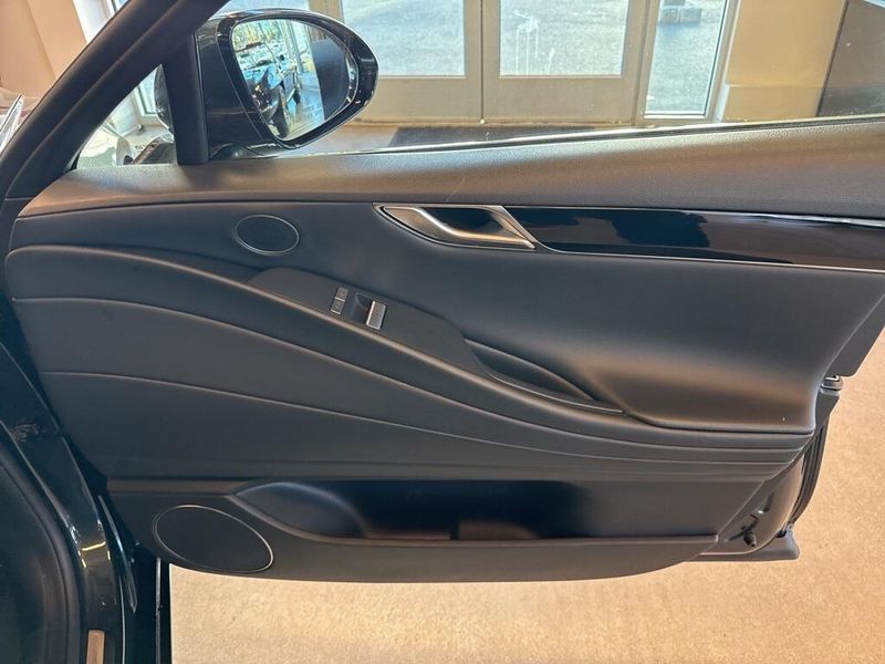 2023 Genesis G80 2.5T