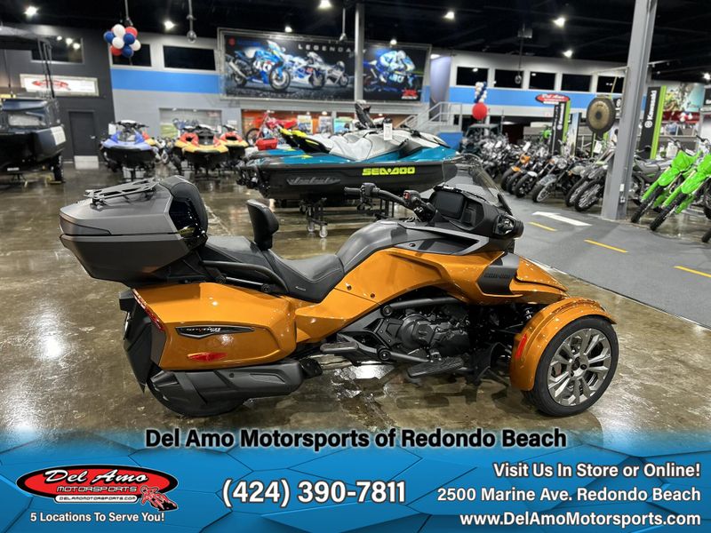 2024 Can-Am SPYDER F3 LIMITED SPECIAL SERIES (SE6)Image 14