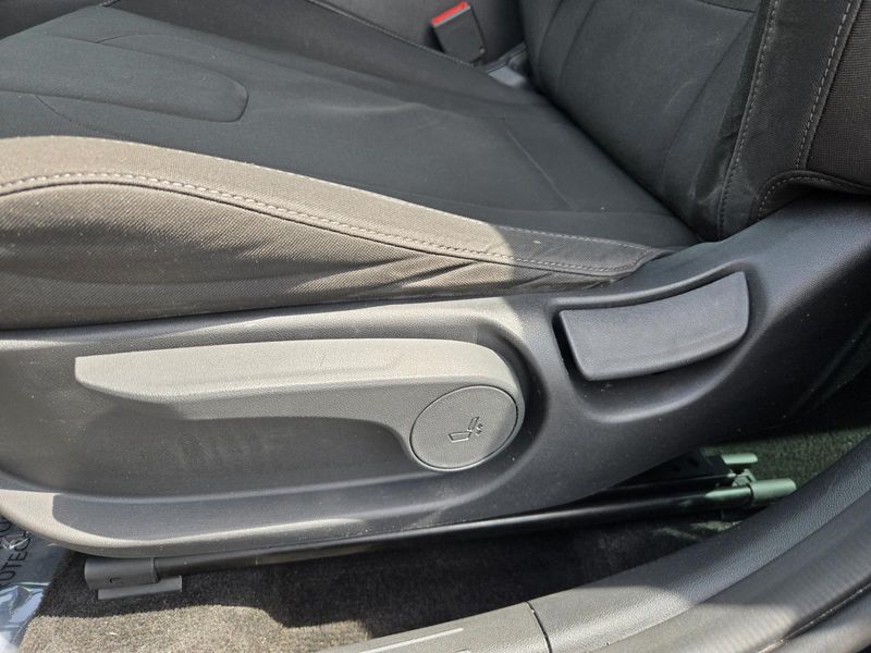 Used 2022 Hyundai Elantra SEL IVT