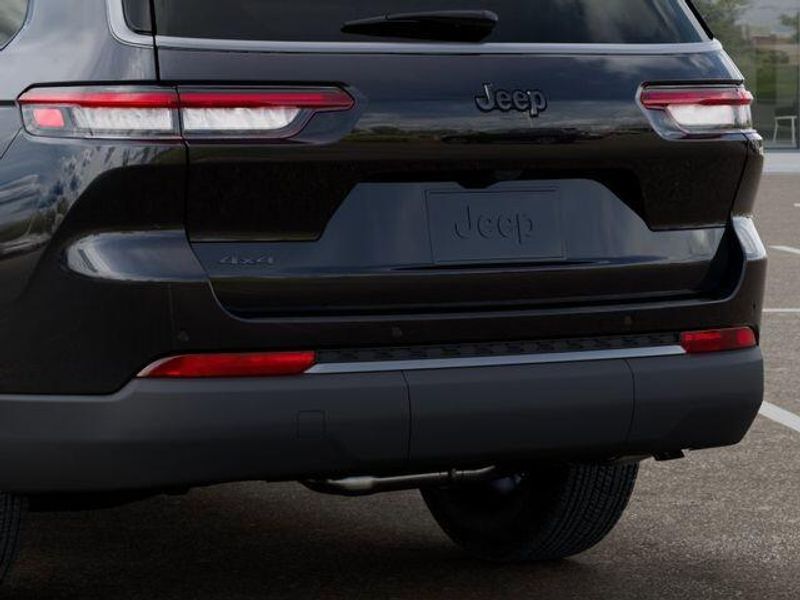 New 2026 Jeep Grand Cherokee L Laredo Altitude 4x4Image 13