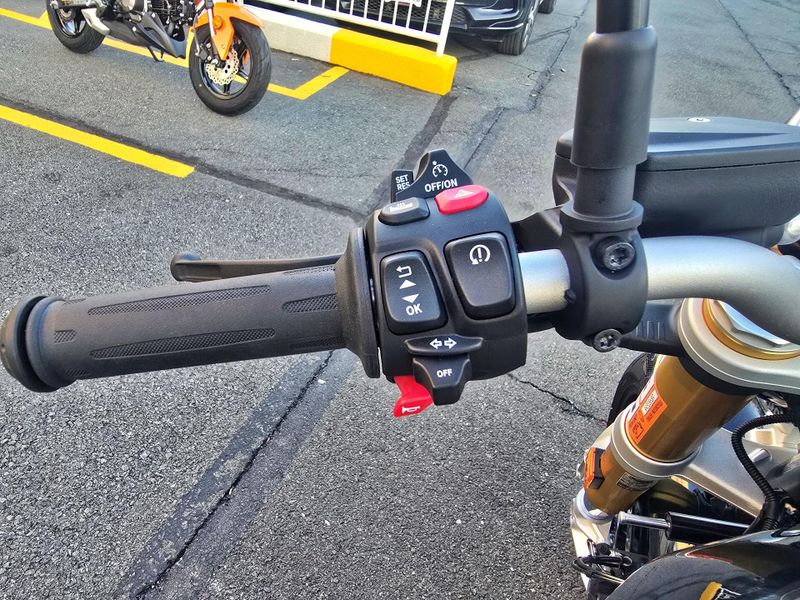 New 2026 BMW R12 nineT Image 9