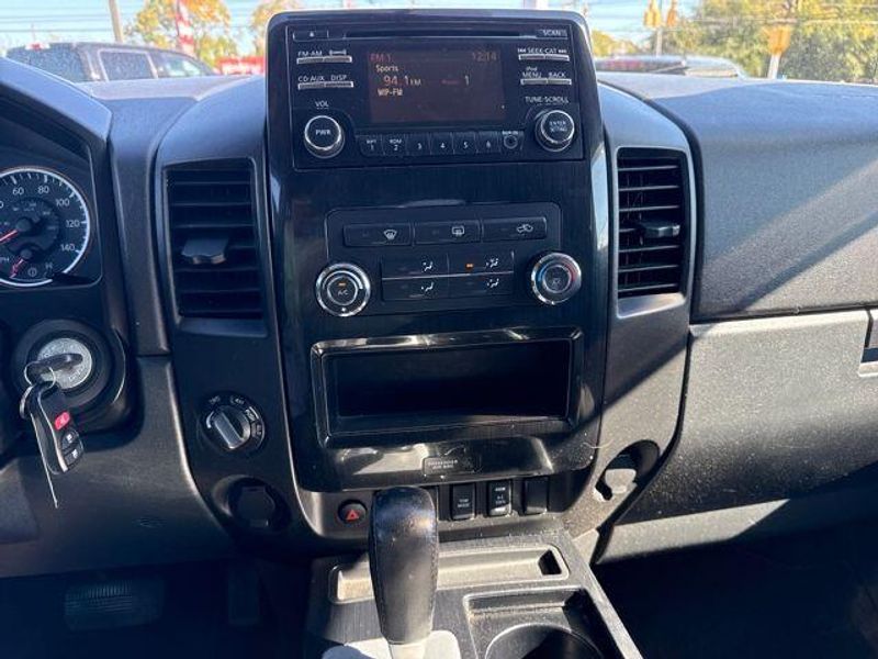 2014 Nissan Titan SV