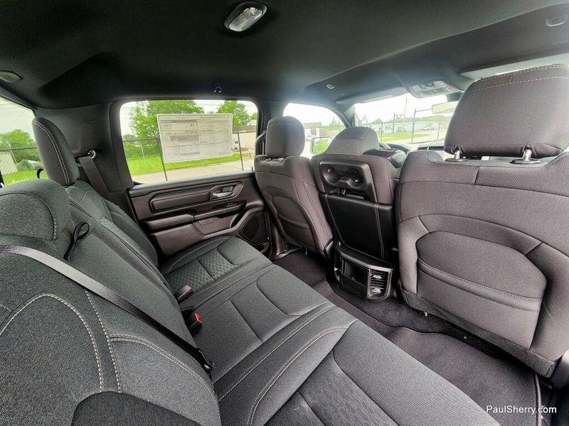 New 2026 RAM 1500 Express Crew Cab 4x4 5'7' Box