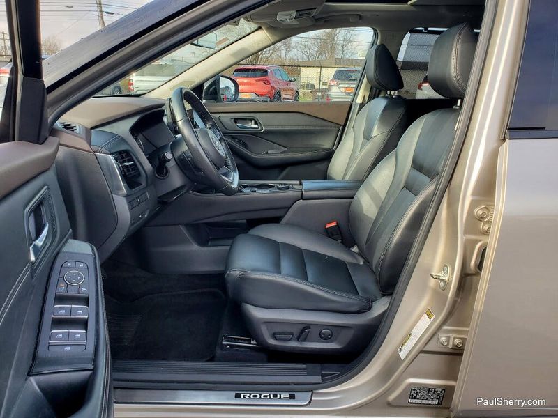 Used 2023 Nissan Rogue SL