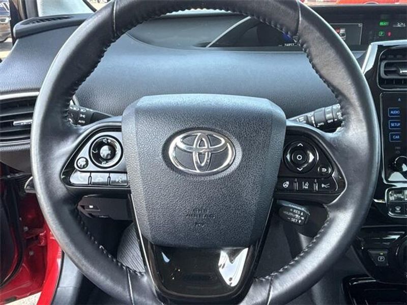 2019 Toyota Prius LImage 21