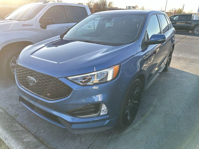 2020 Ford Edge STImage 1