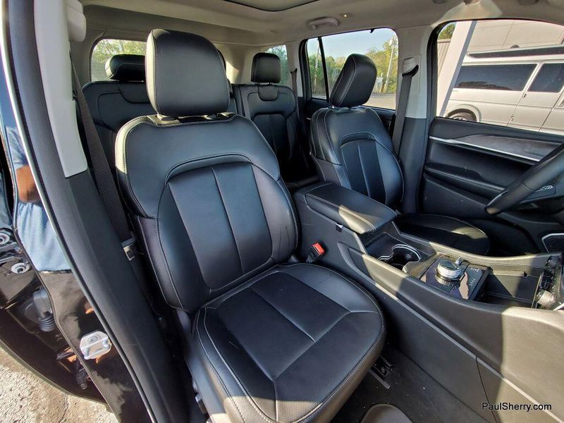 2024 Jeep Grand Cherokee Limited photo 7