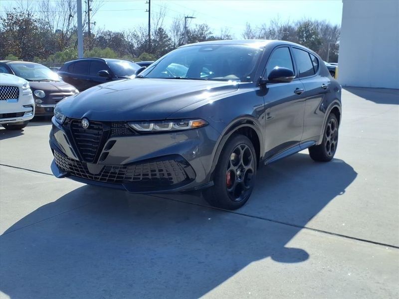 New 2026 Alfa Romeo Tonale Veloce AwdImage 2