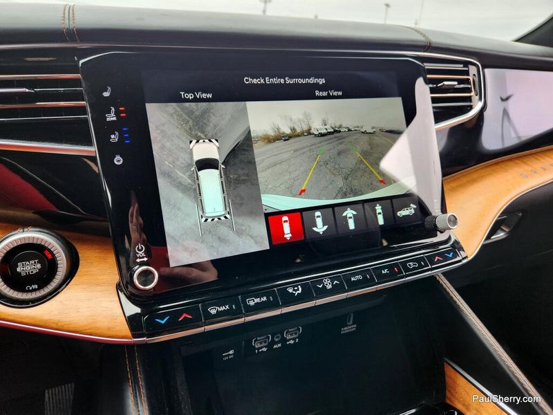 2022 Jeep Grand Wagoneer Series III