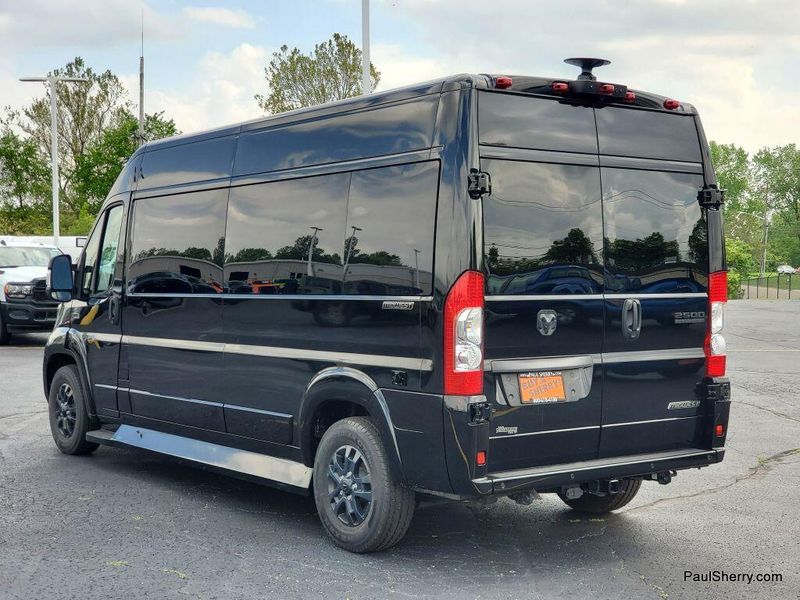 2024 RAM Promaster 2500 Slt+ Window Van High Roof 159