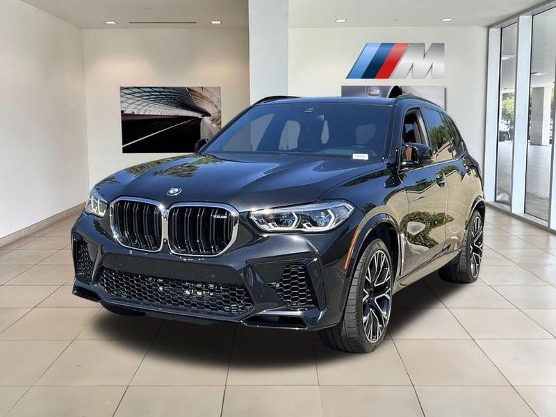 2021 BMW X5 M BaseImage 4