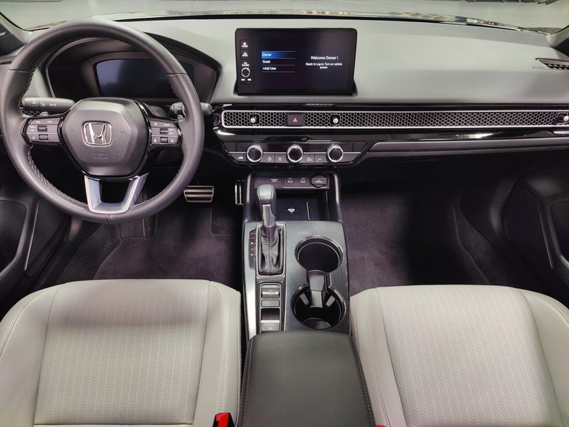 Used 2025 Honda Civic Sedan Hybrid Sport Touring w/SunroofImage 14