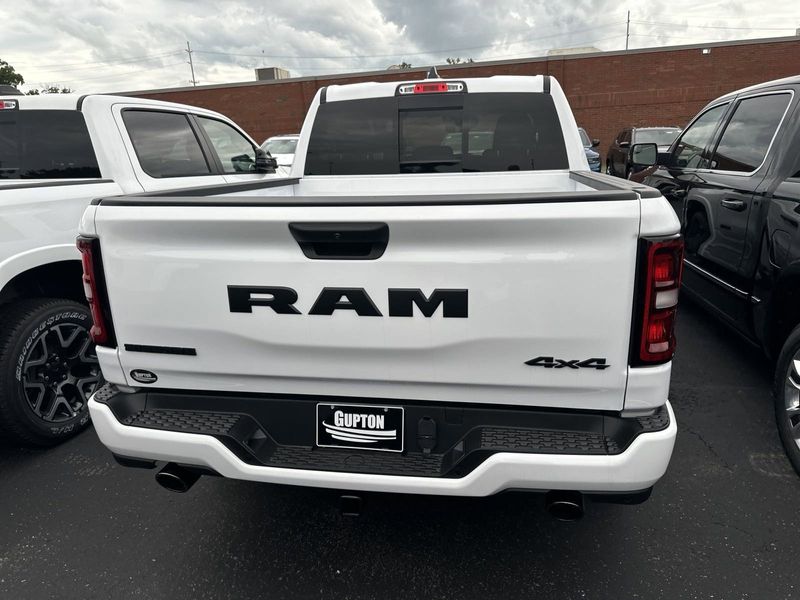 2025 RAM 1500 Big Horn Crew Cab 4x4 5