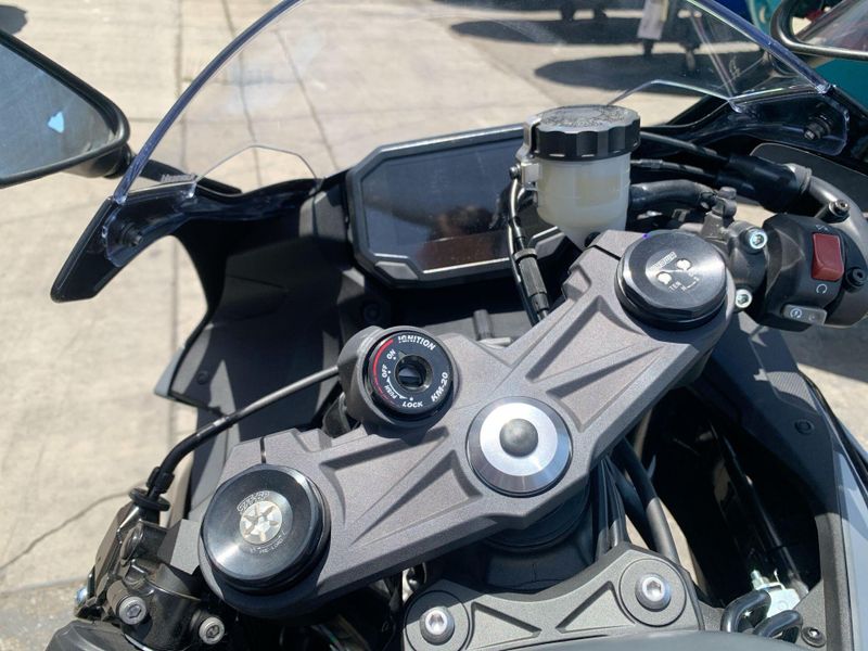 2025 Kawasaki NINJA ZX-6R ABS Image 24