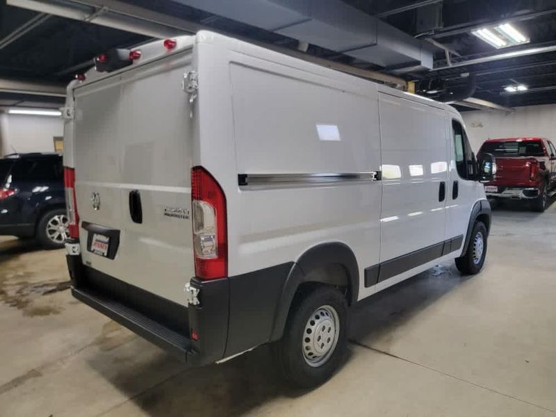 2025 Ram ProMaster 1500 Tradesman photo 4
