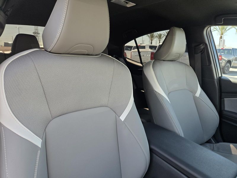 Used 2025 Toyota Camry SE (Natl)