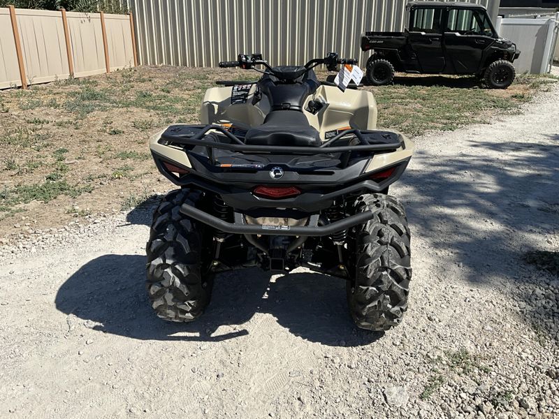 New 2026 Can-Am OUTLANDER PRO XU HD5 Image 4
