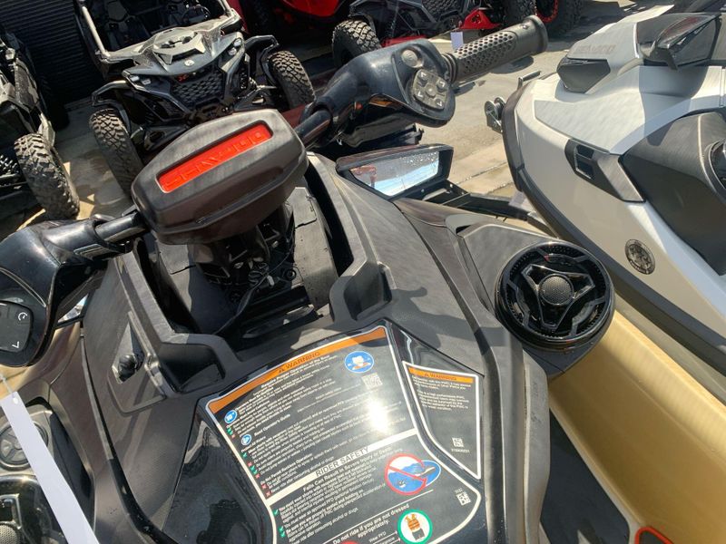 New 2025 Sea-Doo RXT-X 325 (SOUND SYSTEM) Image 17