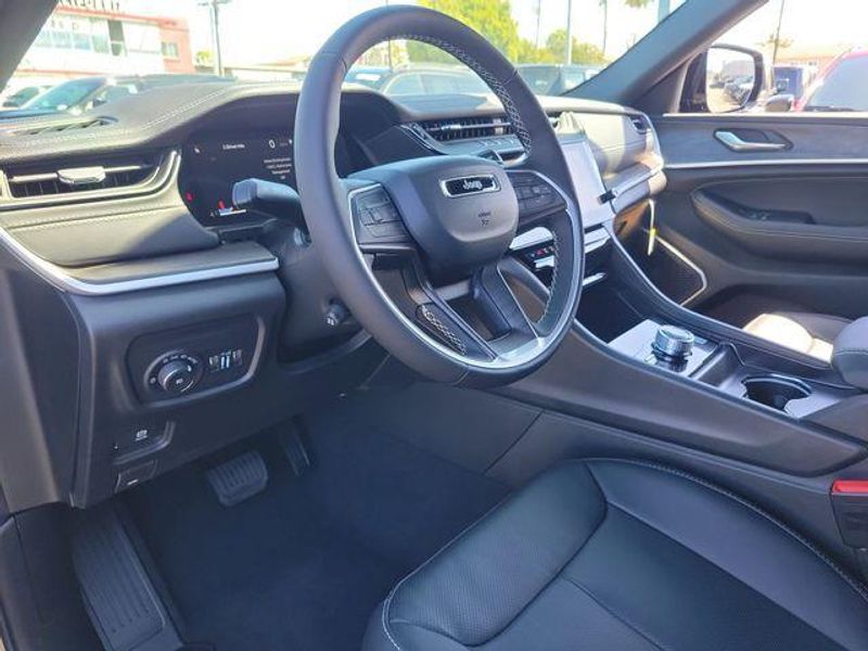 New 2026 Jeep Grand Cherokee L Limited Reserve 4x4