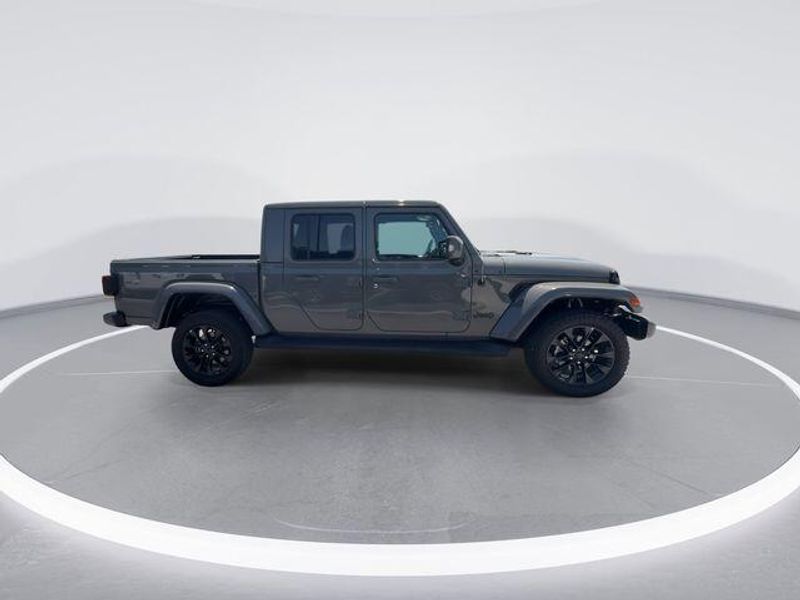 Used 2023 Jeep Gladiator High AltitudeImage 9