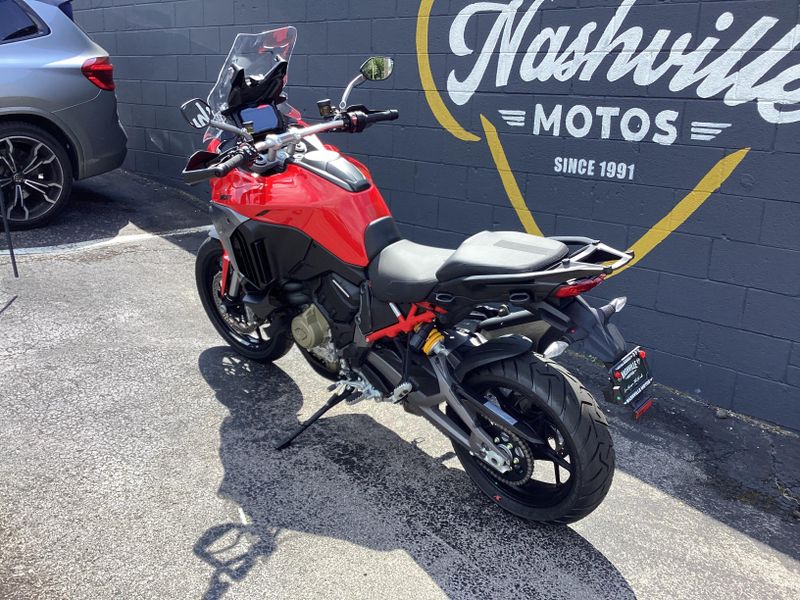 New 2025 Ducati MULTISTRADA V4 
