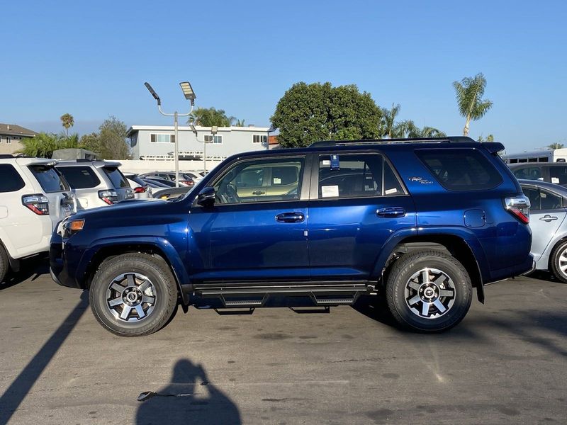 2024 Toyota 4Runner TRD Off Road PremiumImage 2