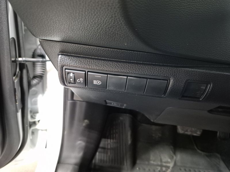 Used 2022 Toyota Corolla LEImage 21