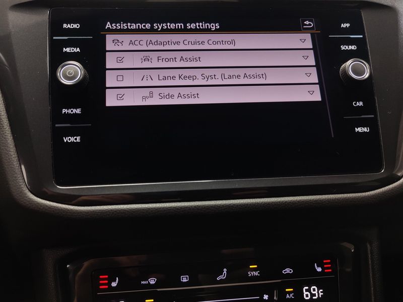 Used 2024 Volkswagen Tiguan SE R-Line Black AWD w/SunroofImage 10