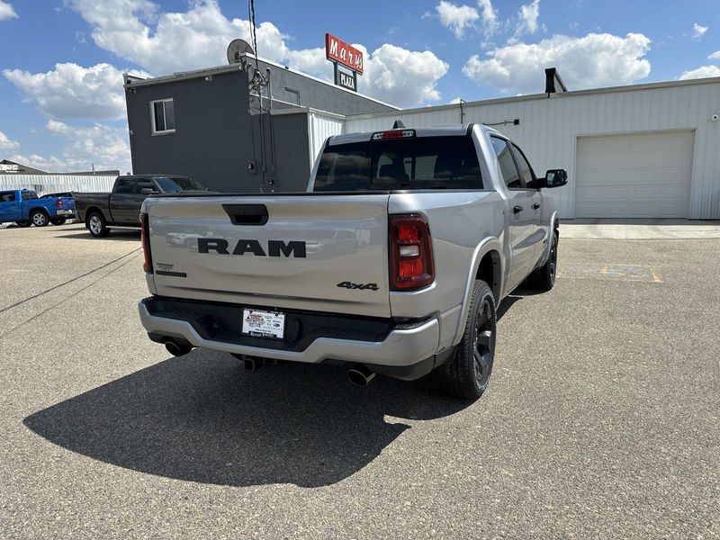 2025 RAM 1500 Big Horn Crew Cab 4x4 5