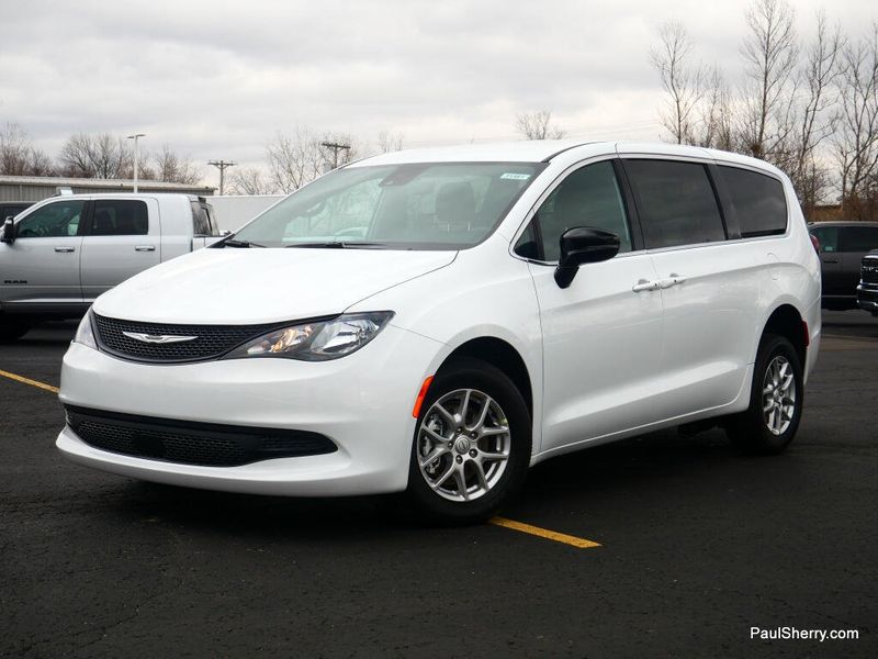 New 2026 Chrysler Voyager Lx